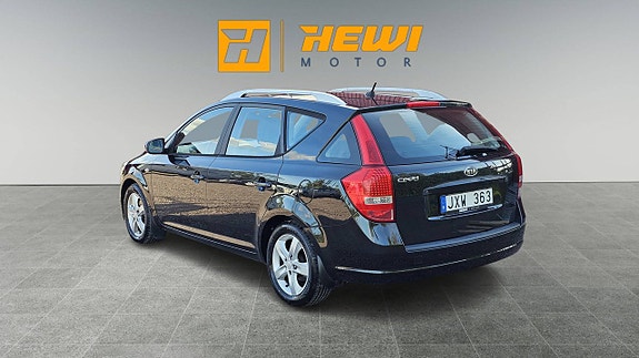 Kia Ceed 2 of 9