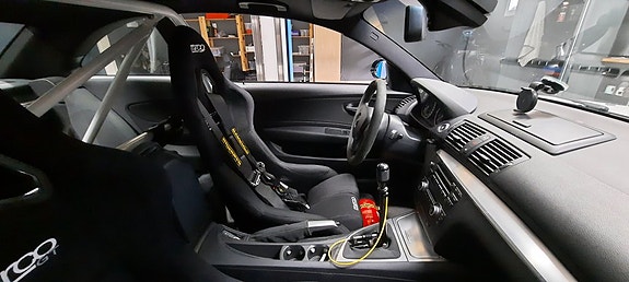 BMW 135i 3 of 8