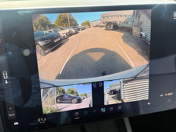 Tesla Model S 15 of 20