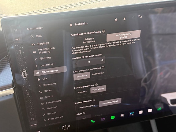 Tesla Model S 17 of 20