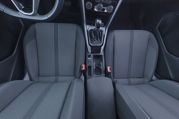 Volkswagen T-Roc 9 of 22