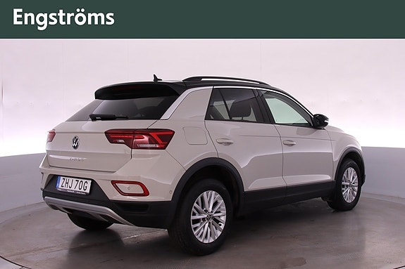 Volkswagen T-Roc 3 of 22