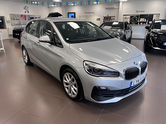 BMW 225xe 6 of 18