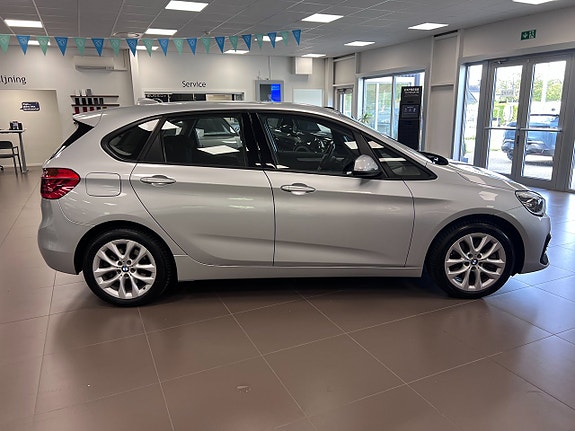 BMW 225xe 5 of 18