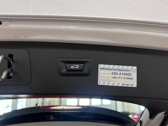 BMW 225xe 11 of 18
