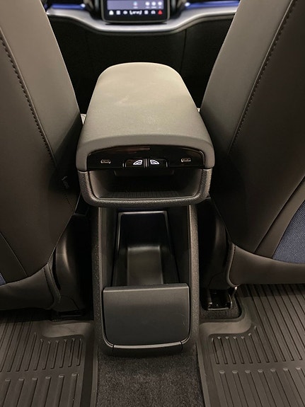 Volvo EX30 16 of 25