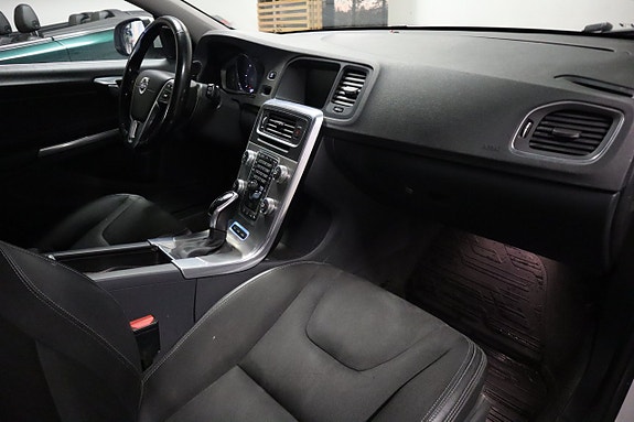 Volvo V60 10 of 22