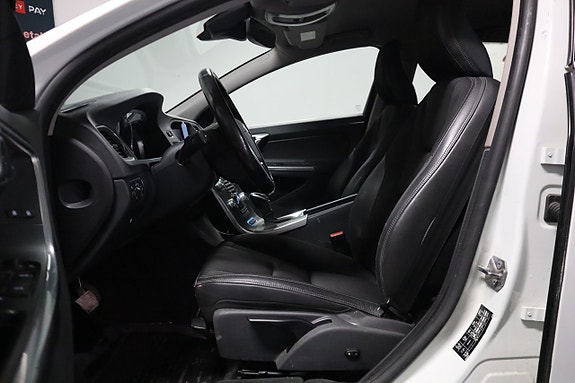 Volvo V60 8 of 22