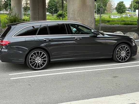 Mercedes-Benz E300 2 of 9