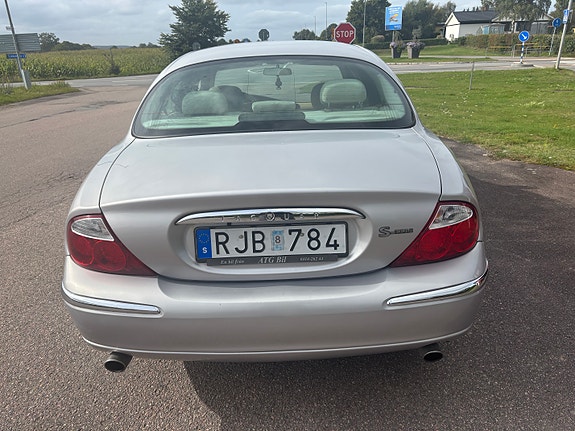Jaguar S-TYPE 3 of 10