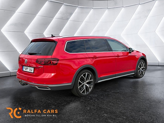 Volkswagen Passat Alltrack 7 of 16