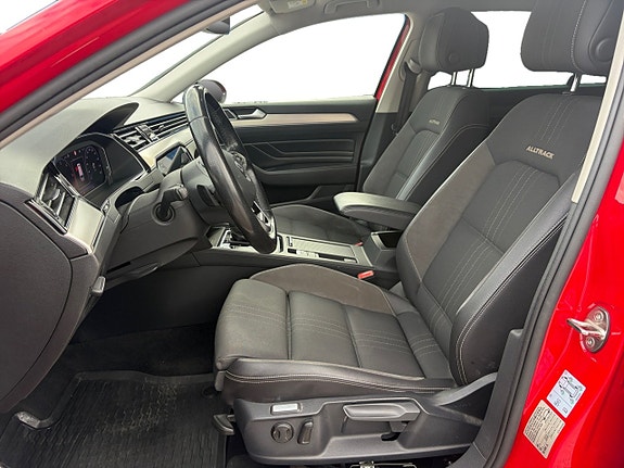 Volkswagen Passat Alltrack 12 of 16
