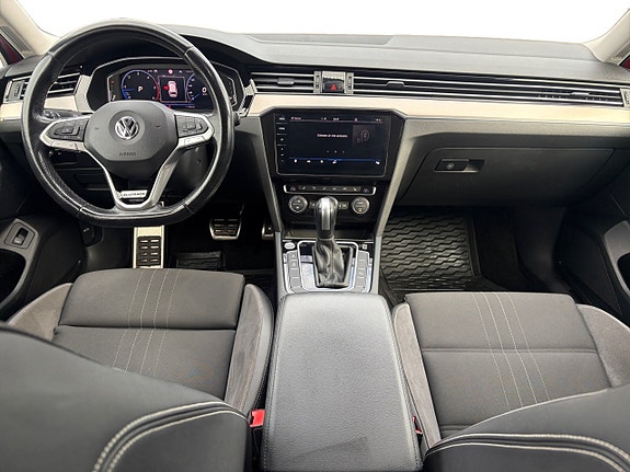 Volkswagen Passat Alltrack 10 of 16