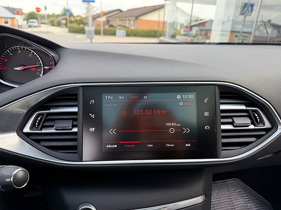Peugeot 308 13 of 30