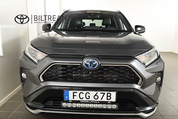 Toyota RAV4 Plug-in Hybrid 5 of 17