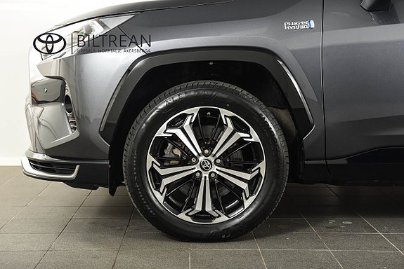 Toyota RAV4 Plug-in Hybrid 17 of 17