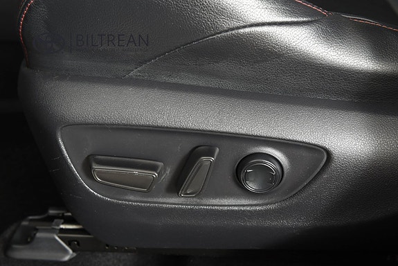 Toyota RAV4 Plug-in Hybrid 16 of 17