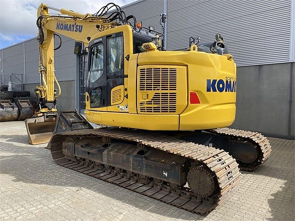 Komatsu PC228USLC-11 2 of 10