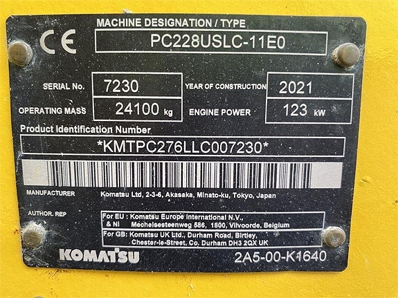 Komatsu PC228USLC-11 10 of 10