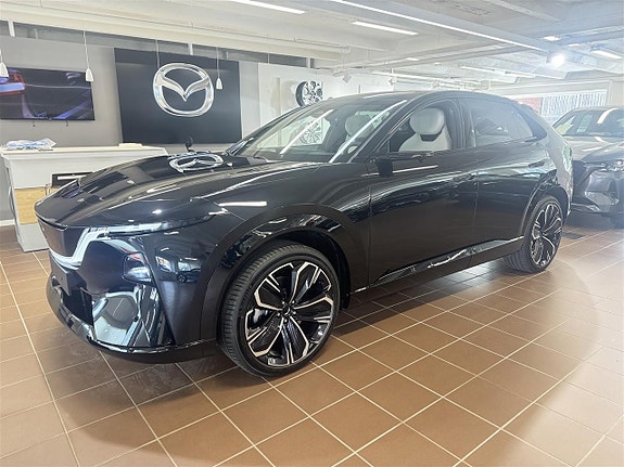 Mazda CX-6e 3 of 9