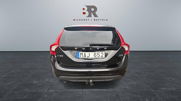 Volvo V60 7 of 16