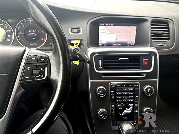 Volvo V60 13 of 16