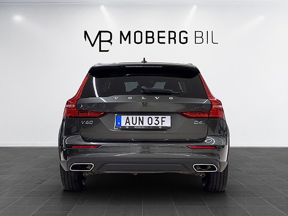 Volvo V60 Cross Country 5 of 14