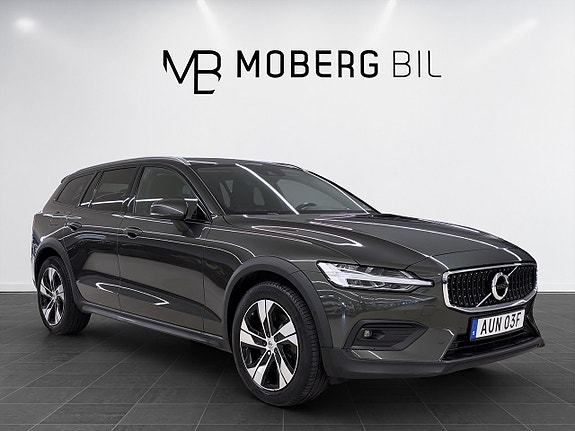 Volvo V60 Cross Country 6 of 14