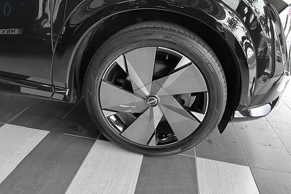 Nissan Ariya 7 of 28