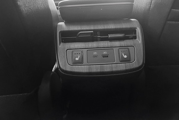 Nissan Ariya 18 of 28