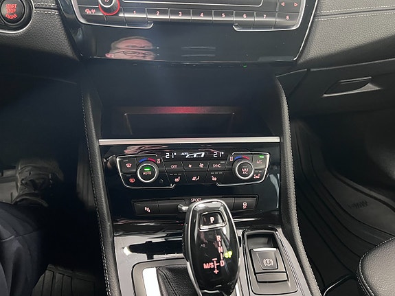 BMW 218i 18 of 18