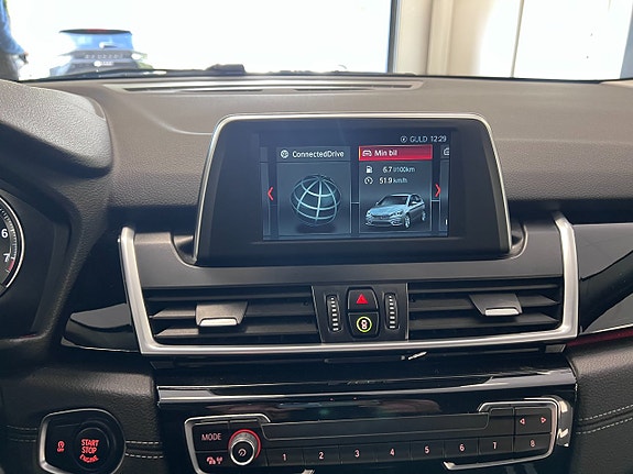 BMW 218i 17 of 18