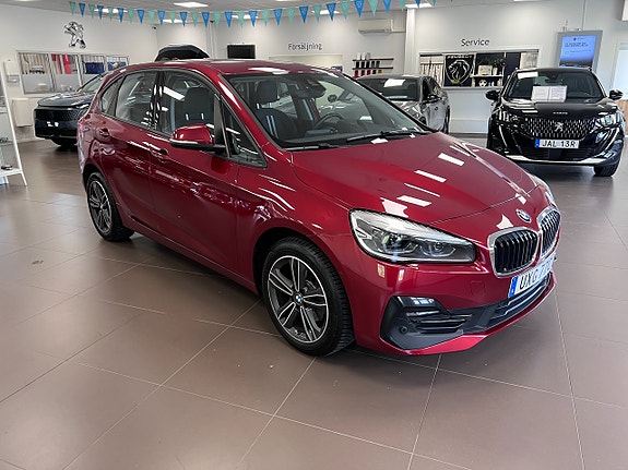 BMW 218i 7 of 18