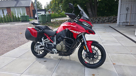 Ducati Multistrada V4S 4 of 5