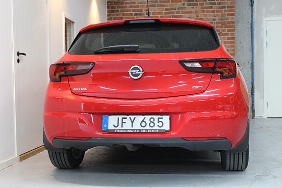 Opel Astra 9 of 14