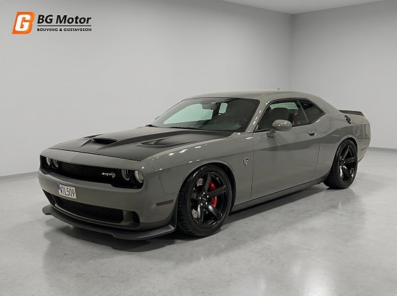 Dodge Challenger 2 of 26