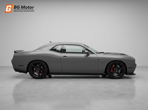 Dodge Challenger 5 of 26