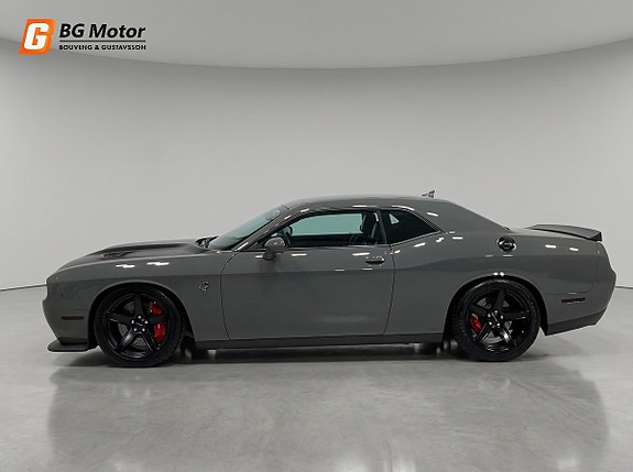 Dodge Challenger 6 of 26