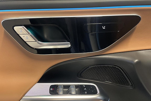 Mercedes-Benz E300 e 12 of 17