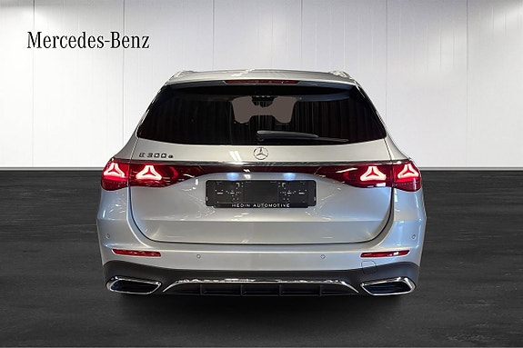 Mercedes-Benz E300 e 15 of 17