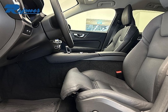 Volvo V60 8 of 27
