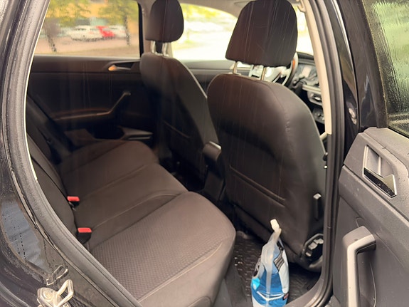 Volkswagen Polo 12 of 16