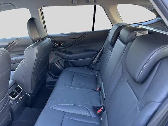 Subaru Outback 11 of 11