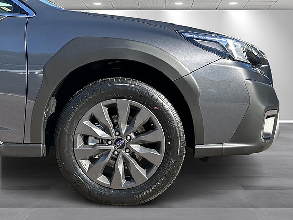 Subaru Outback 5 of 11