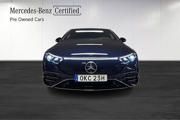 Mercedes-Benz EQS580 2 of 25