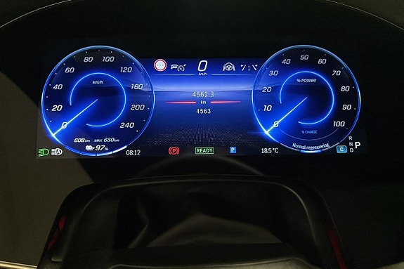 Mercedes-Benz EQS580 13 of 25