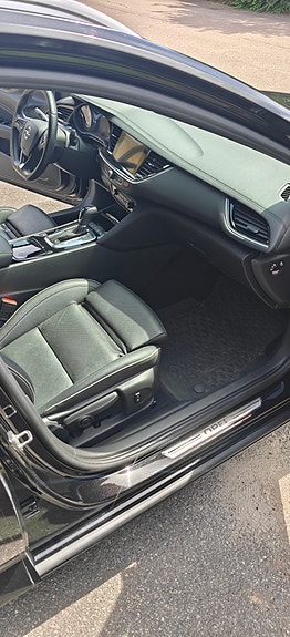Opel Insignia 8 of 9