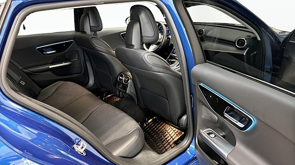 Mercedes-Benz C300 de 5 of 25