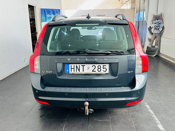 Volvo V50 7 of 14