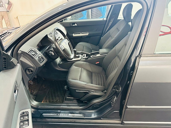 Volvo V50 9 of 14